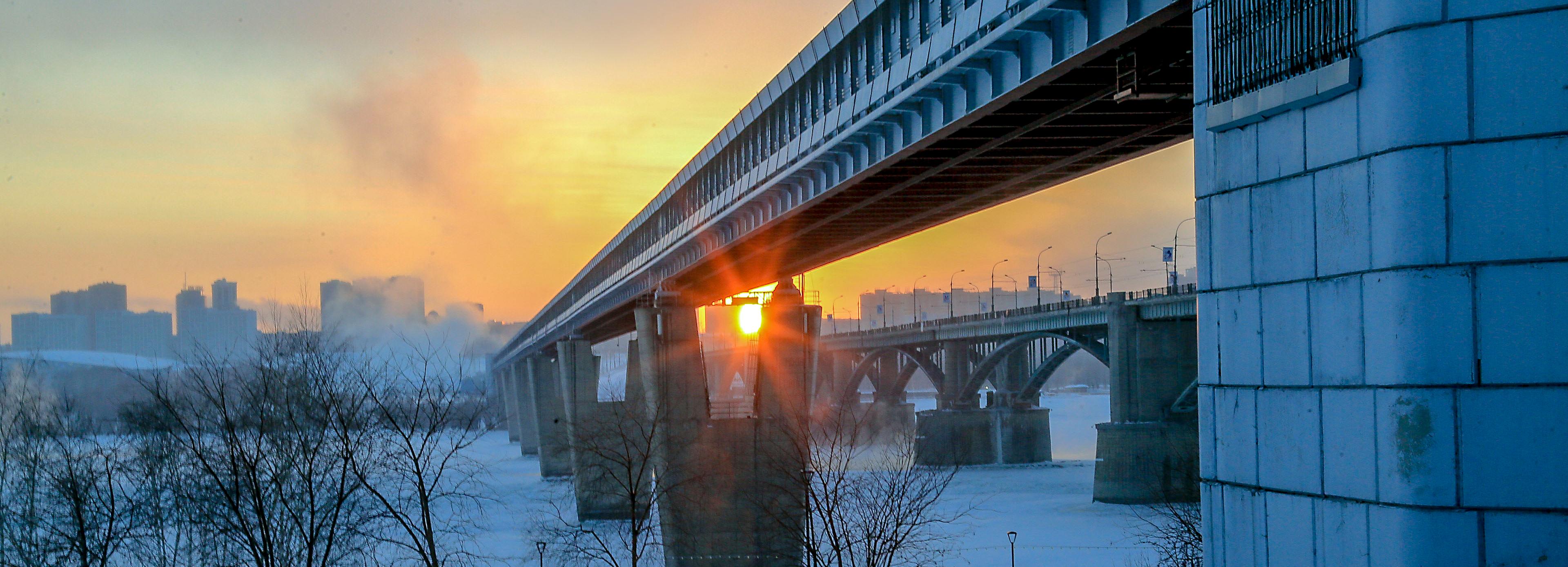 Почему нельзя сделать окна по всему метромосту: ответ начальника подземки