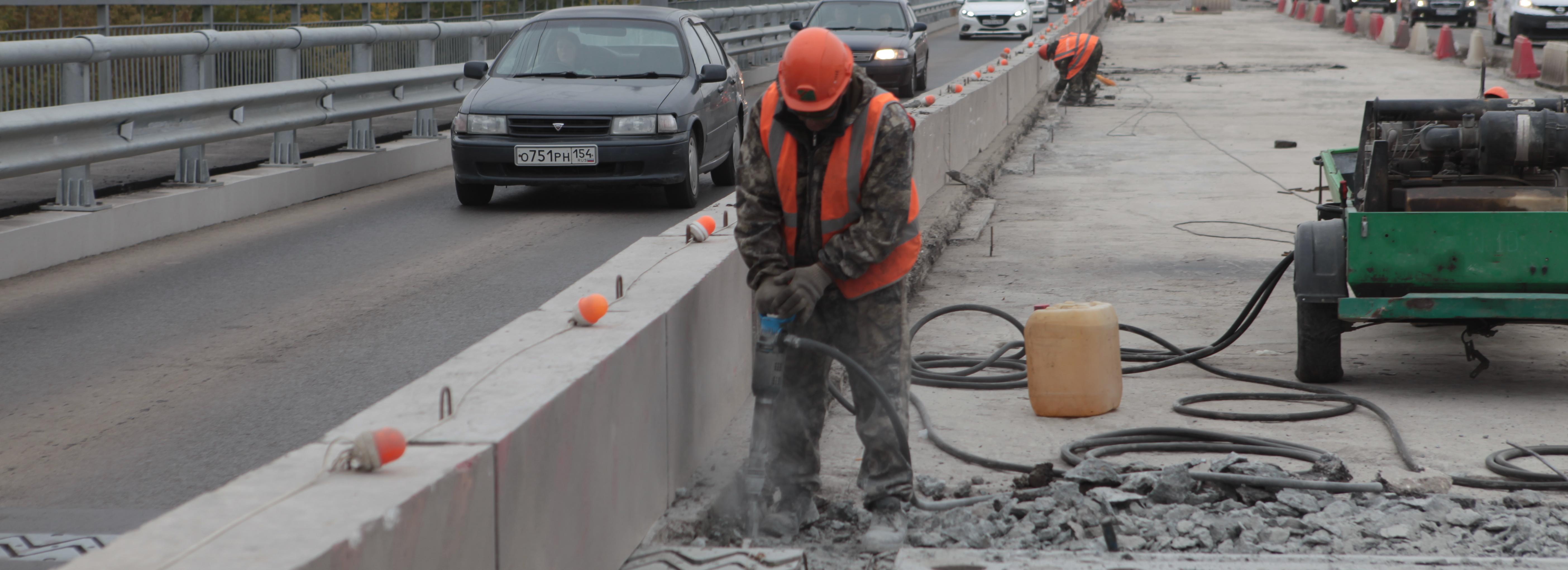 Мост через Ельцовку-2 укрепят матрацами Рено с каменной наброской