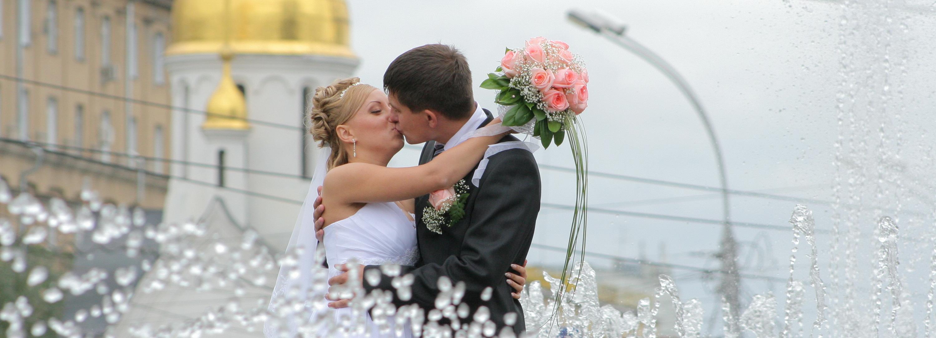 Почему новосибирцы не спешат в загс — объясняют психологи