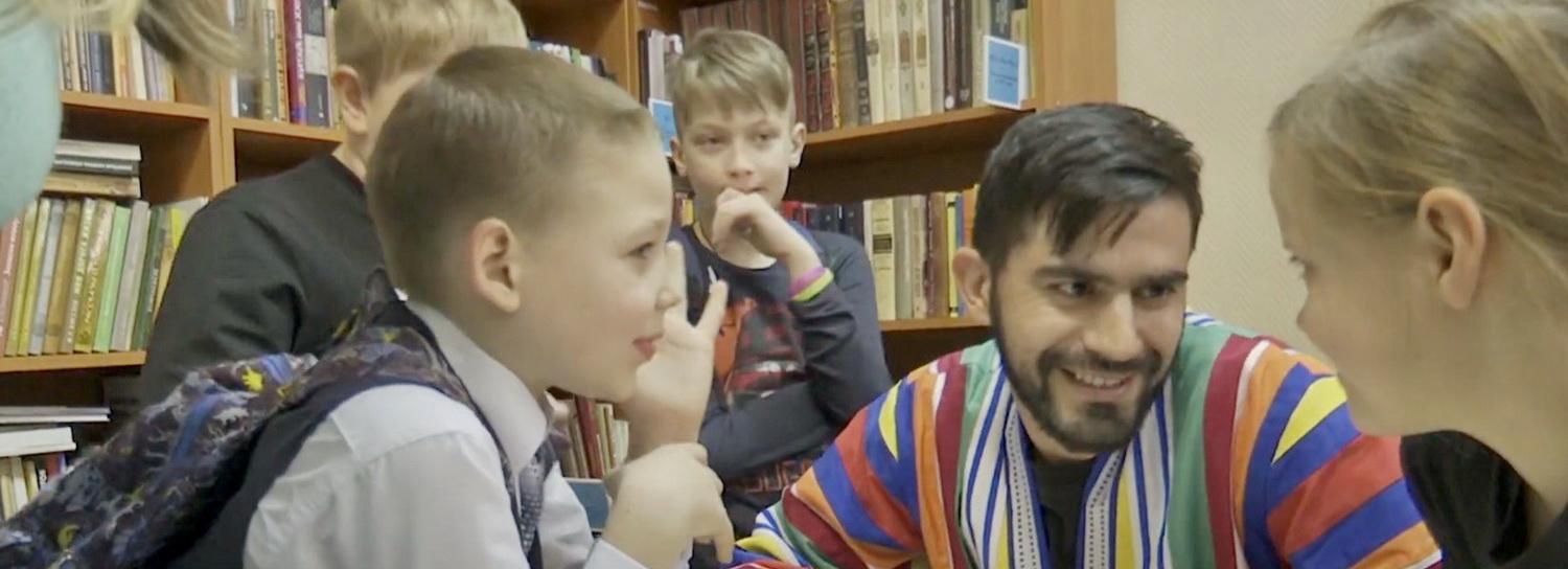 Объясняться на персидском научили новосибирцев в День родного языка