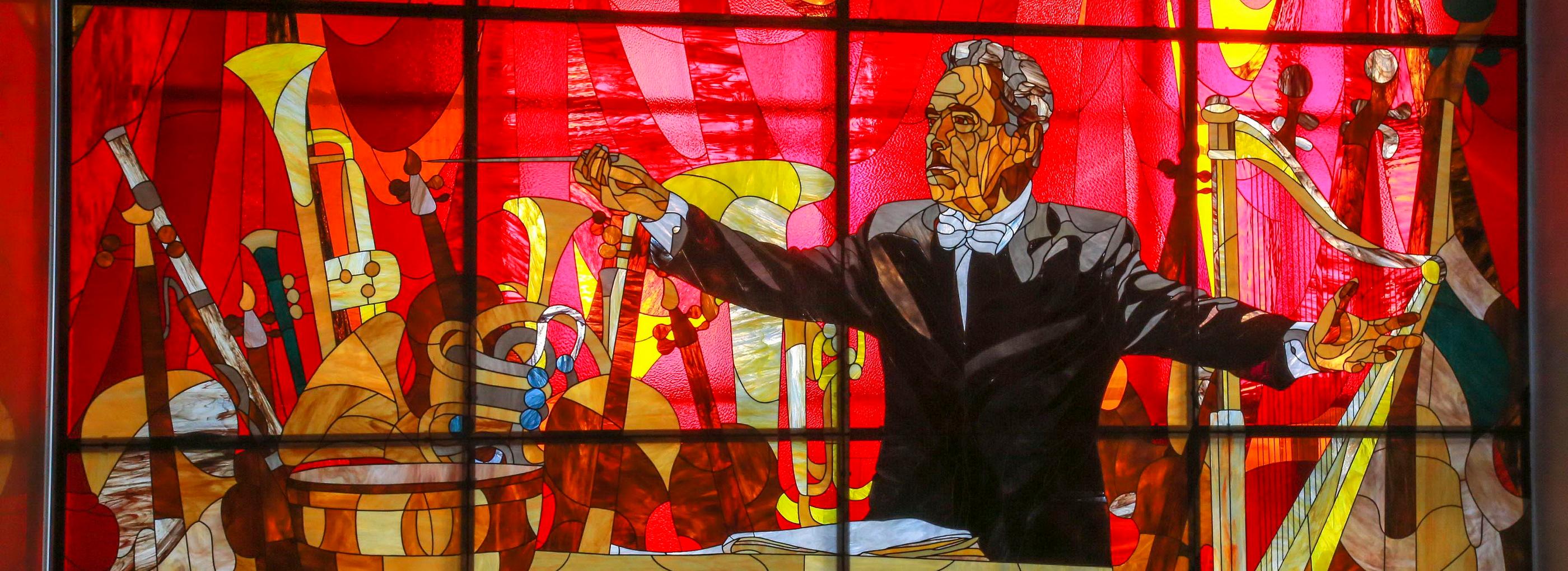 Афиша выходных: просим прощения, слушаем оперу и покупаем необычный мерч