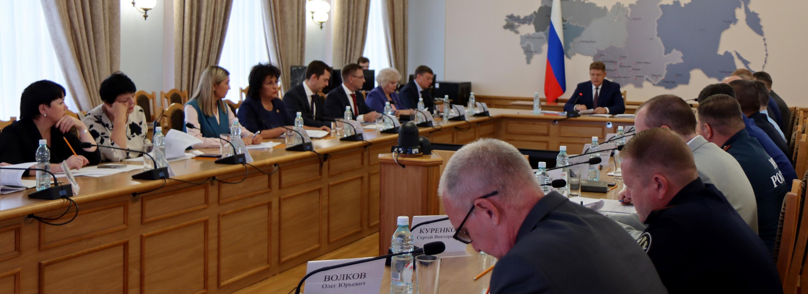 Обеспечить безопасность на выборах 14 сентября попросил полпред Серышев