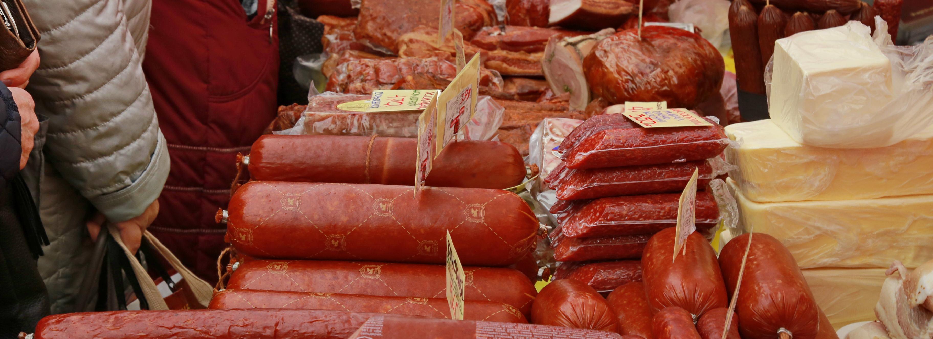 Социальную ярмарку из 40 отделов откроют в ГУМе на площади Маркса