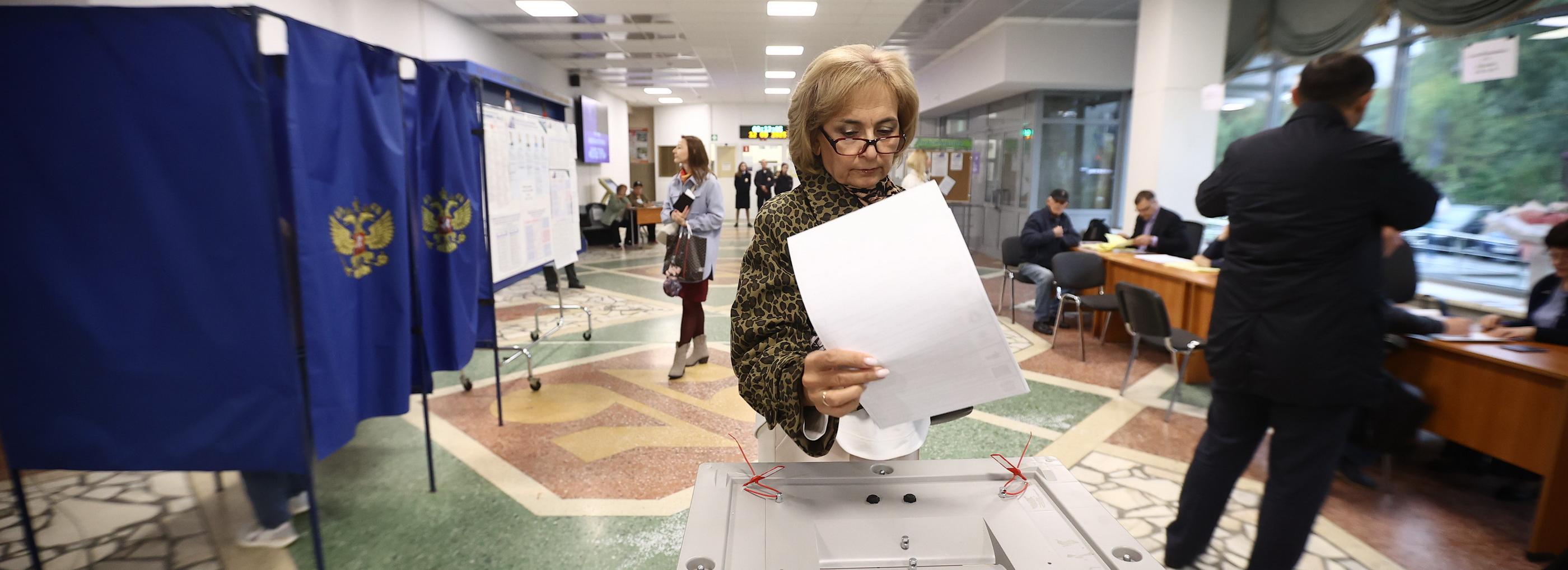 Первый день голосования: репортаж с избирательного участка в Новосибирске