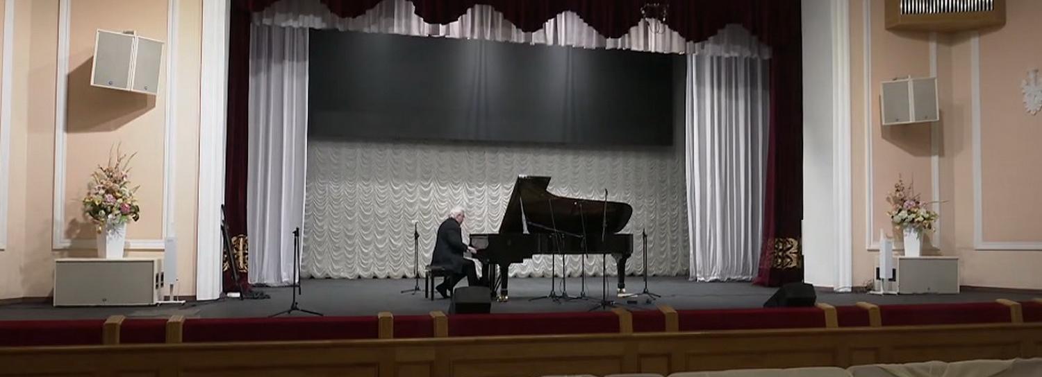 Ученики Виссариона Слонима дали концерт к 100-летию известного пианиста