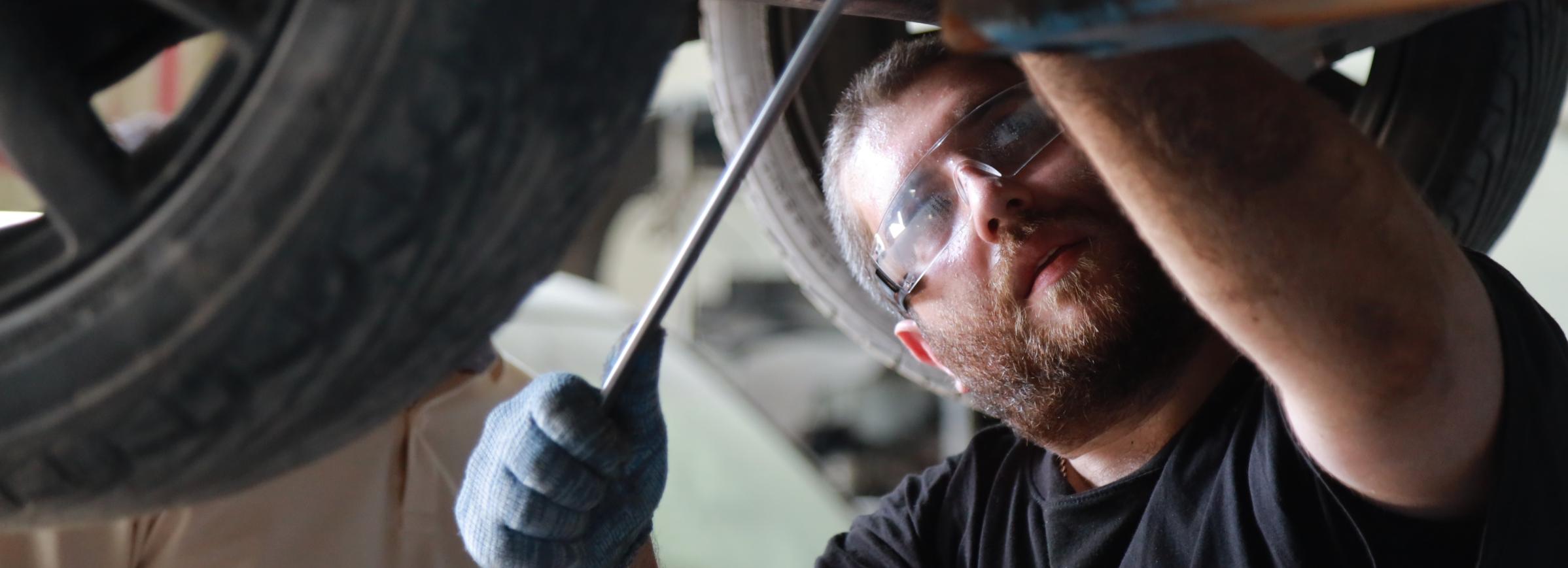 Встроиться в рынок: минтруда обучает новосибирцев прибыльным профессиям