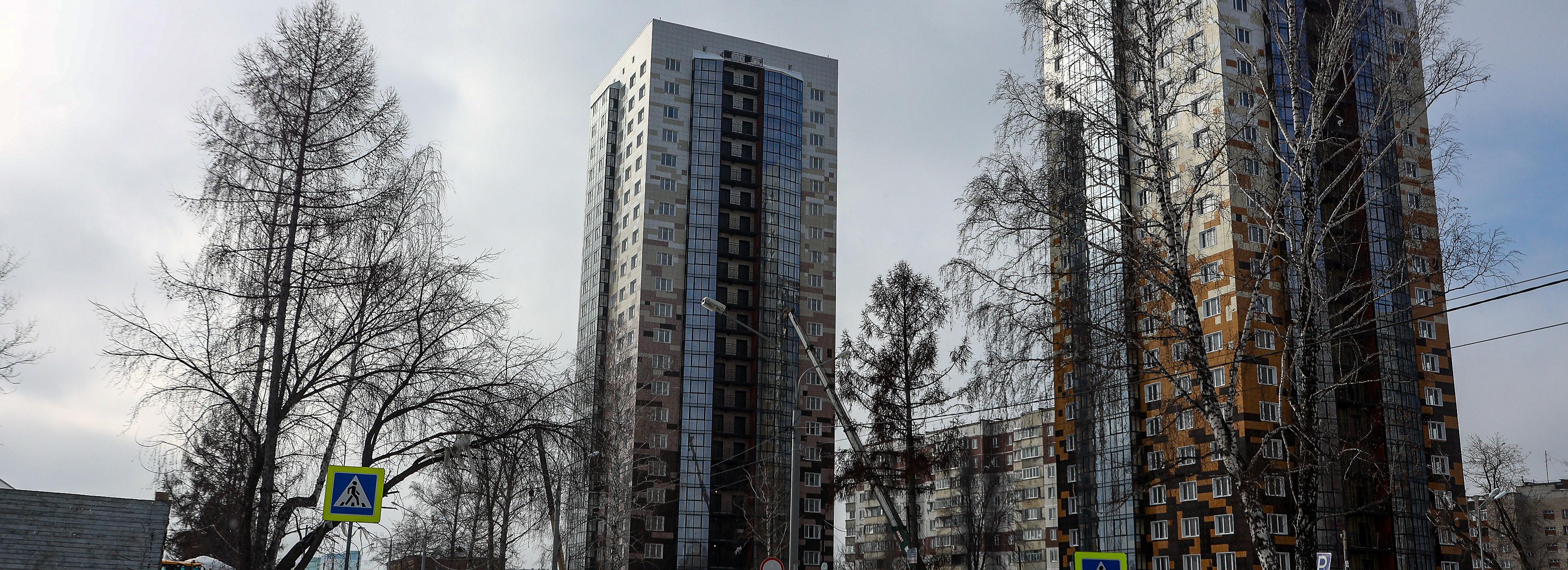 Возле автовокзала на ГБШ построили большой магазин и три 22-этажки