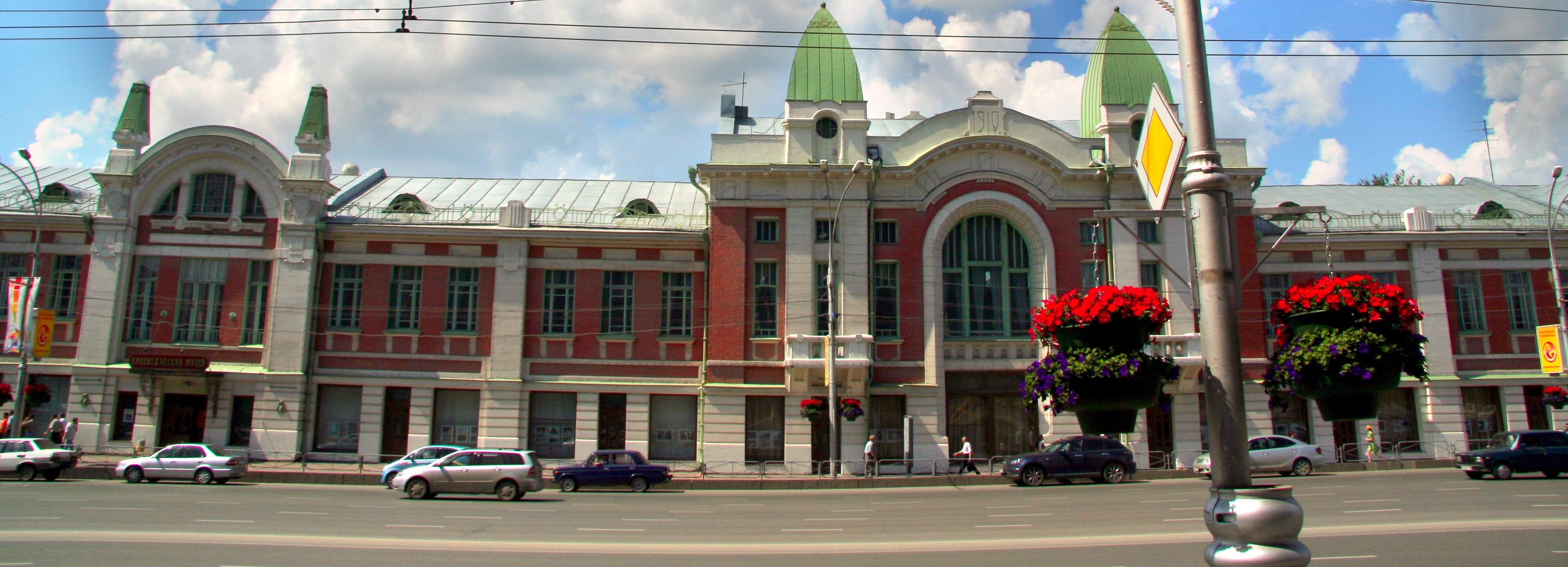 Краеведческий музей открыл оба входа для посетителей