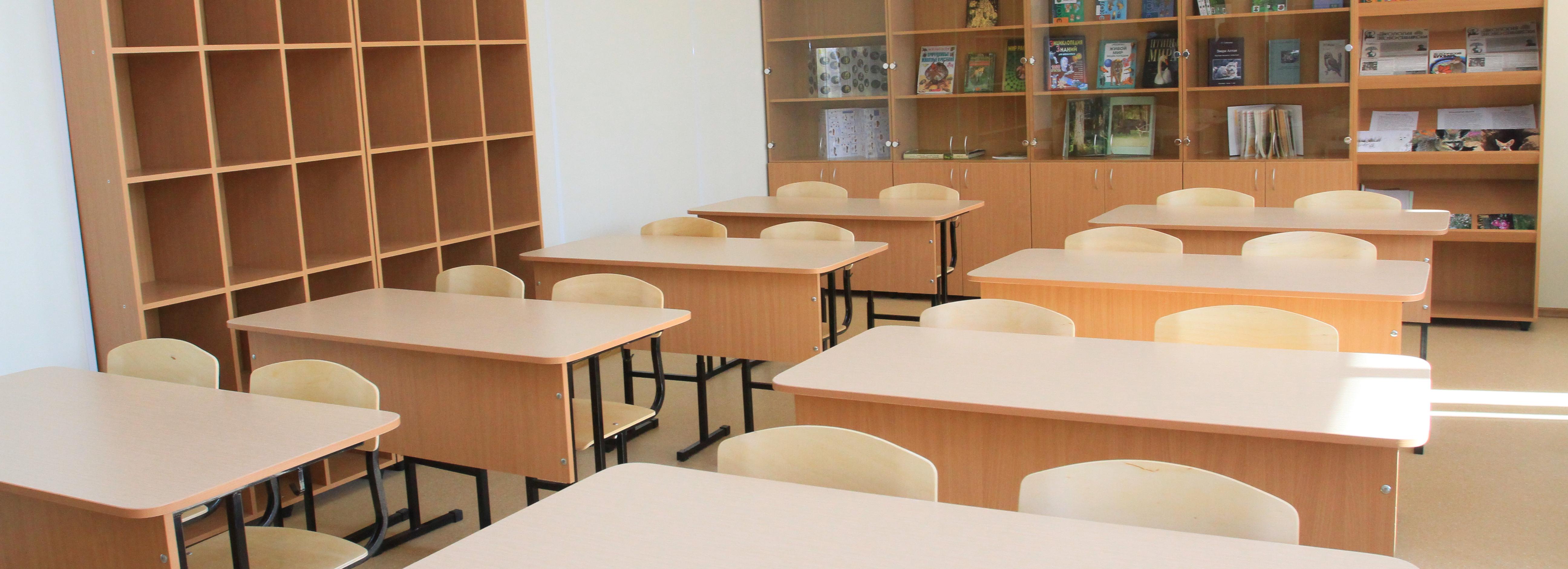 Прорыв теплотрассы отправил на удалёнку учеников 32 школ в Новосибирске