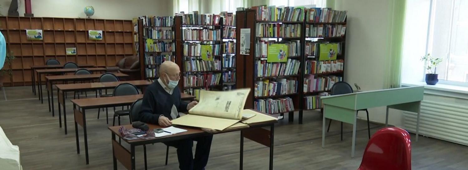 Пожелтевшая история: старые газеты оцифровывают в Новосибирске