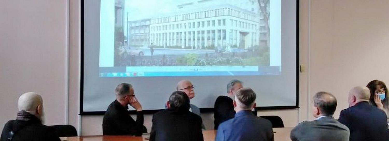 Долгострой в центре Новосибирска переделают в торговый пассаж