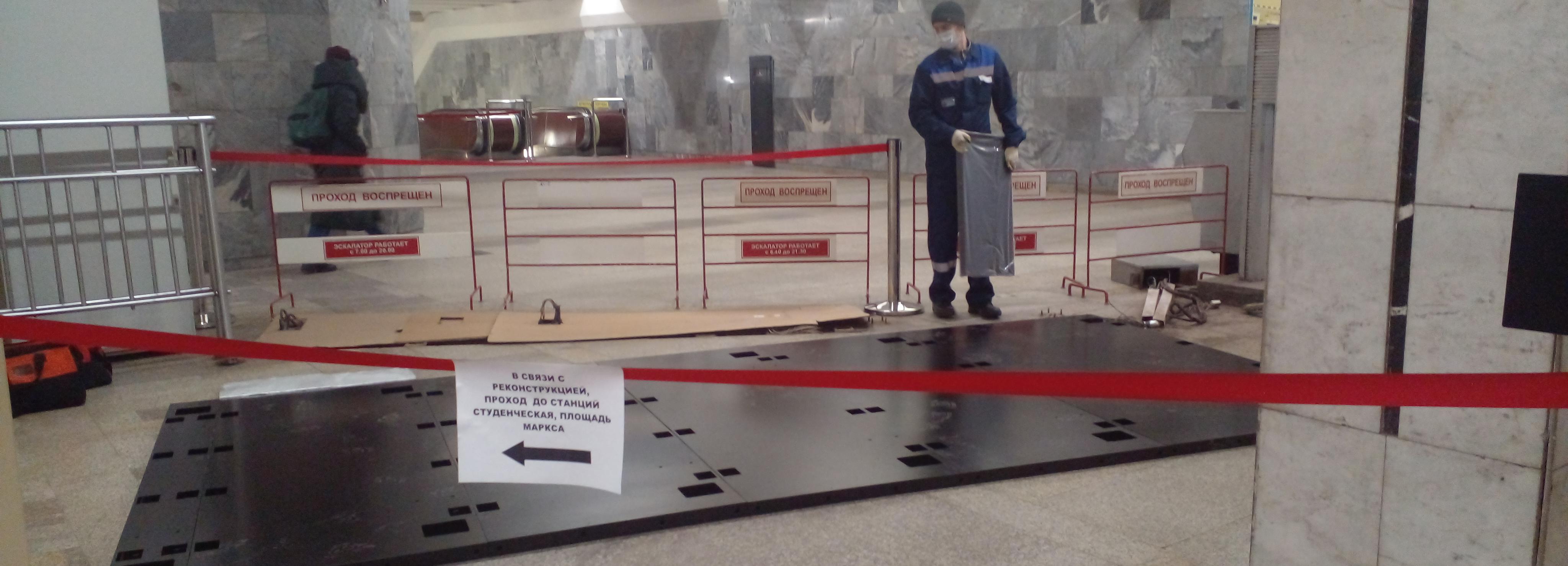 Турникеты со створками начали монтировать на станции метро Речной вокзал