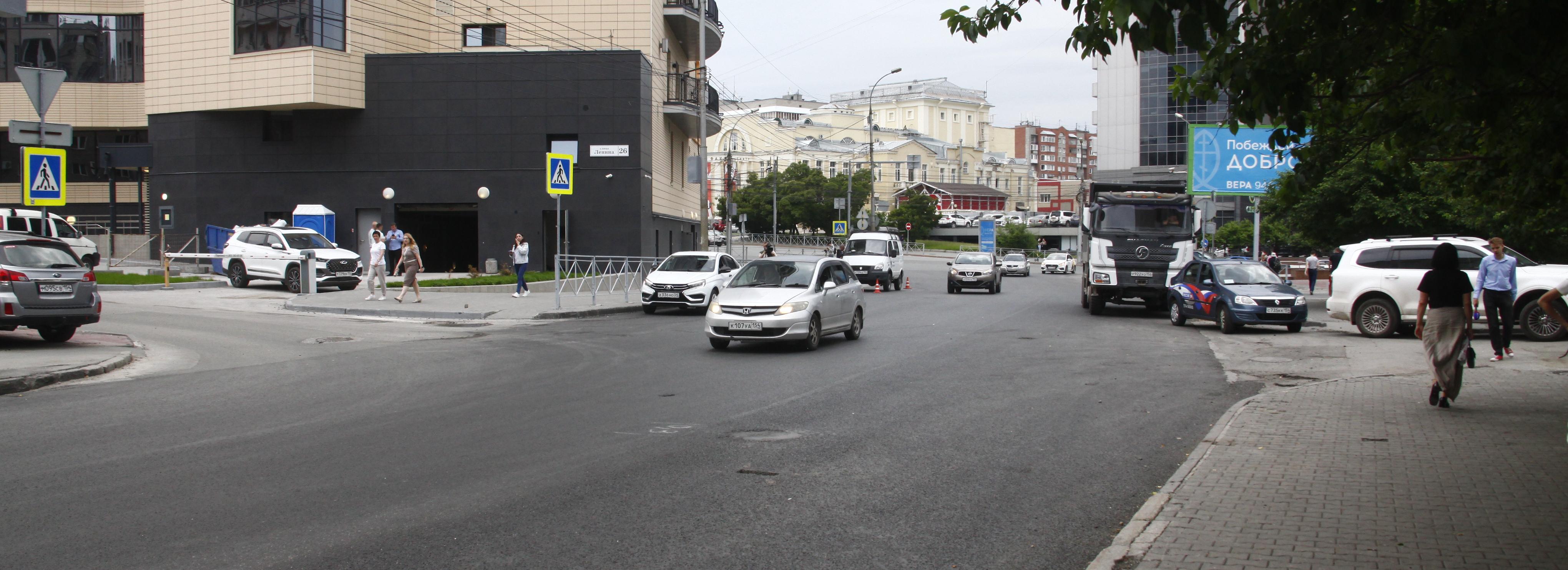 «Важный участок»: мэр Кудрявцев проверил ремонт дороги на улице Ленина