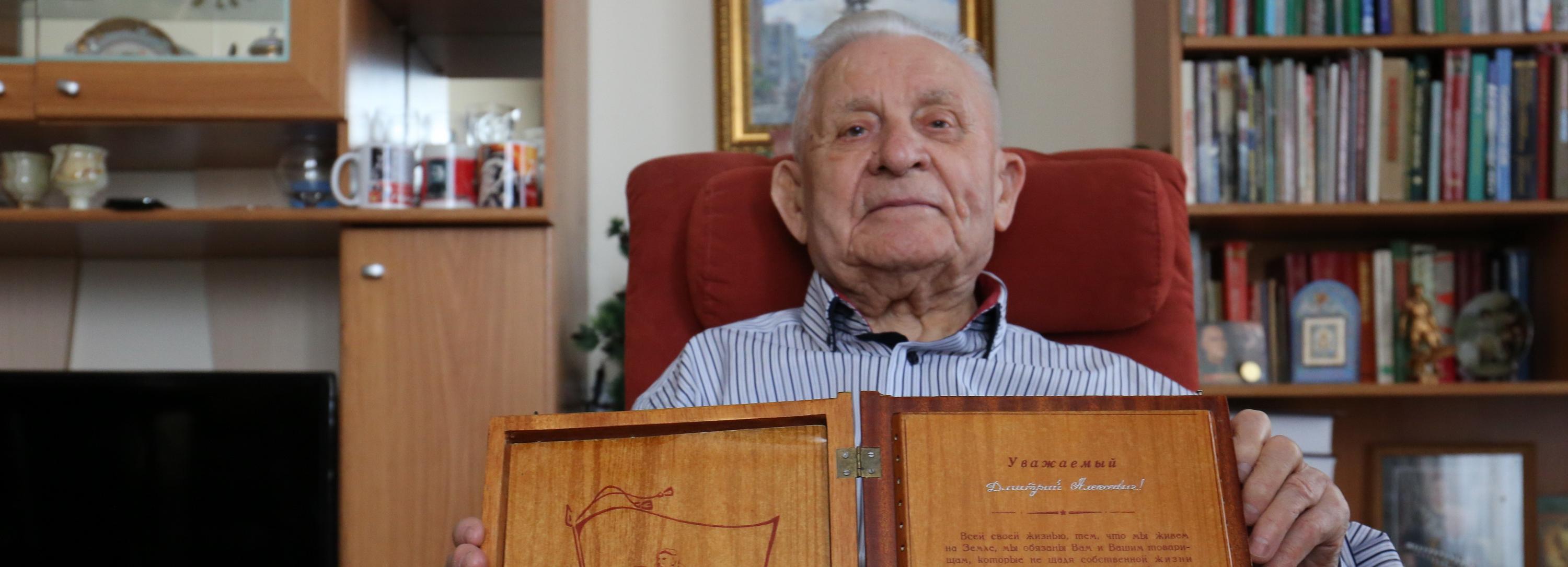 «Он был основой семьи»: в Новосибирске вспоминают Дмитрия Бакурова