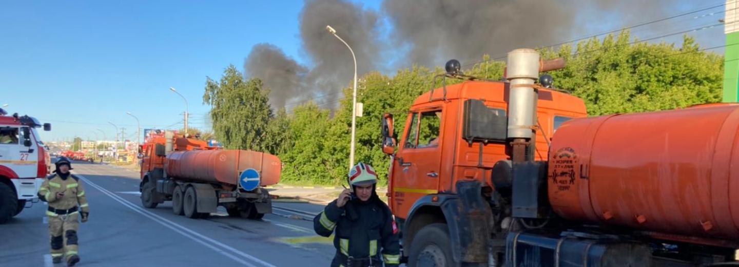 Мэр Локоть приехал на горящую АЗС с 16 пострадавшими