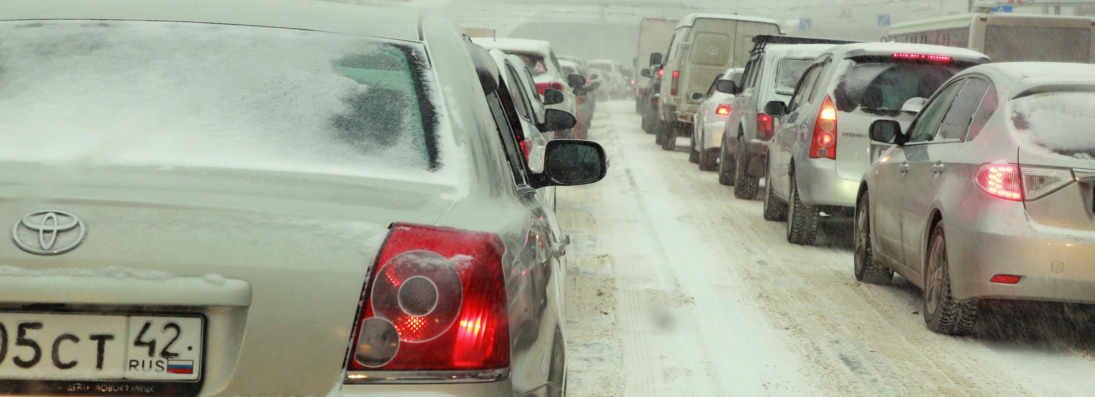 Мобильные пункты обогрева дежурят на трассах Новосибирской области