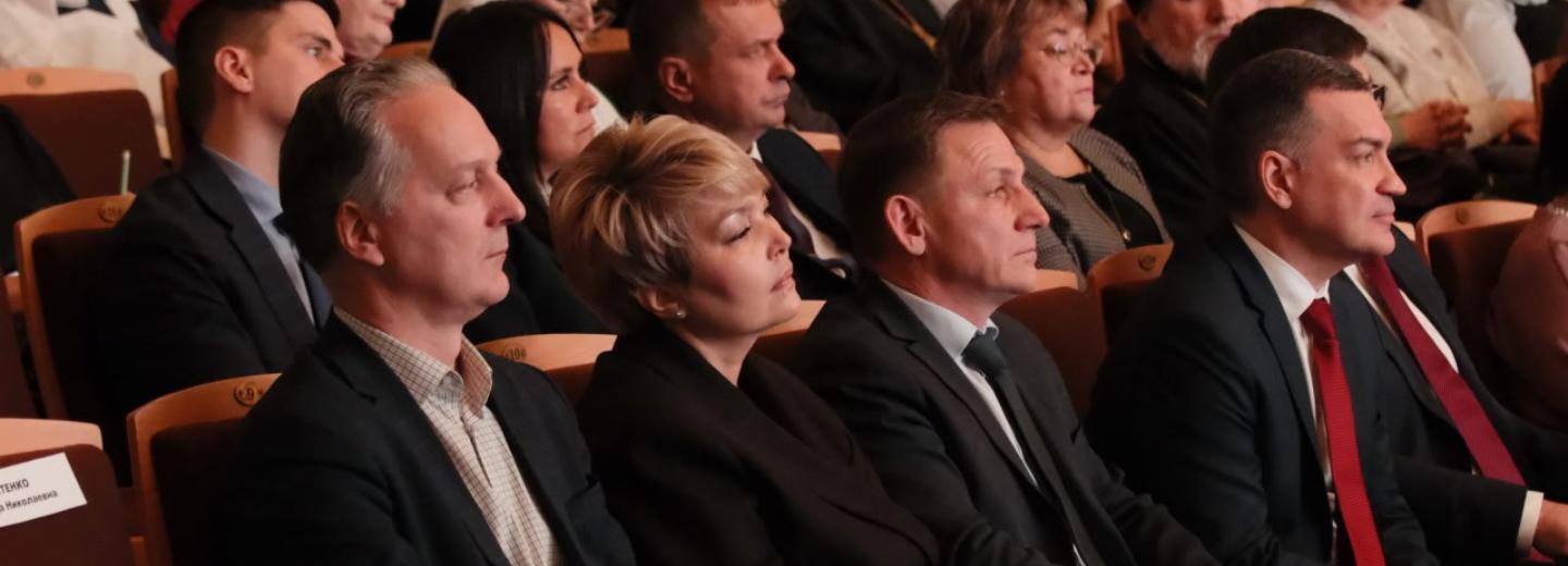 Эмоциями от Рождественских образовательных чтений поделился мэр Кудрявцев