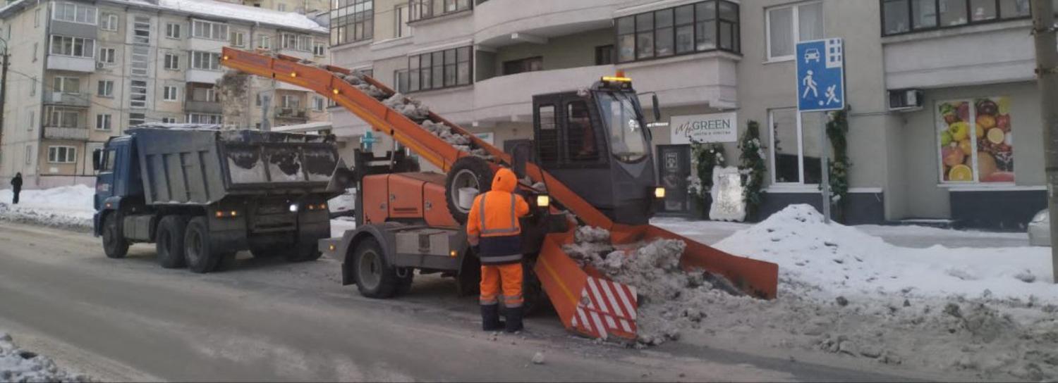 Тысячи КамАЗов снега вывезли из Новосибирска за минувшие трое суток