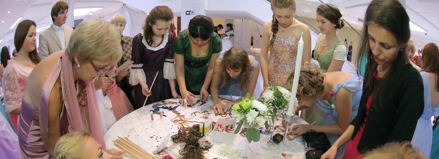 Афиша выходных: стихосушка, зелёная экскурсия и тусовка на балконе