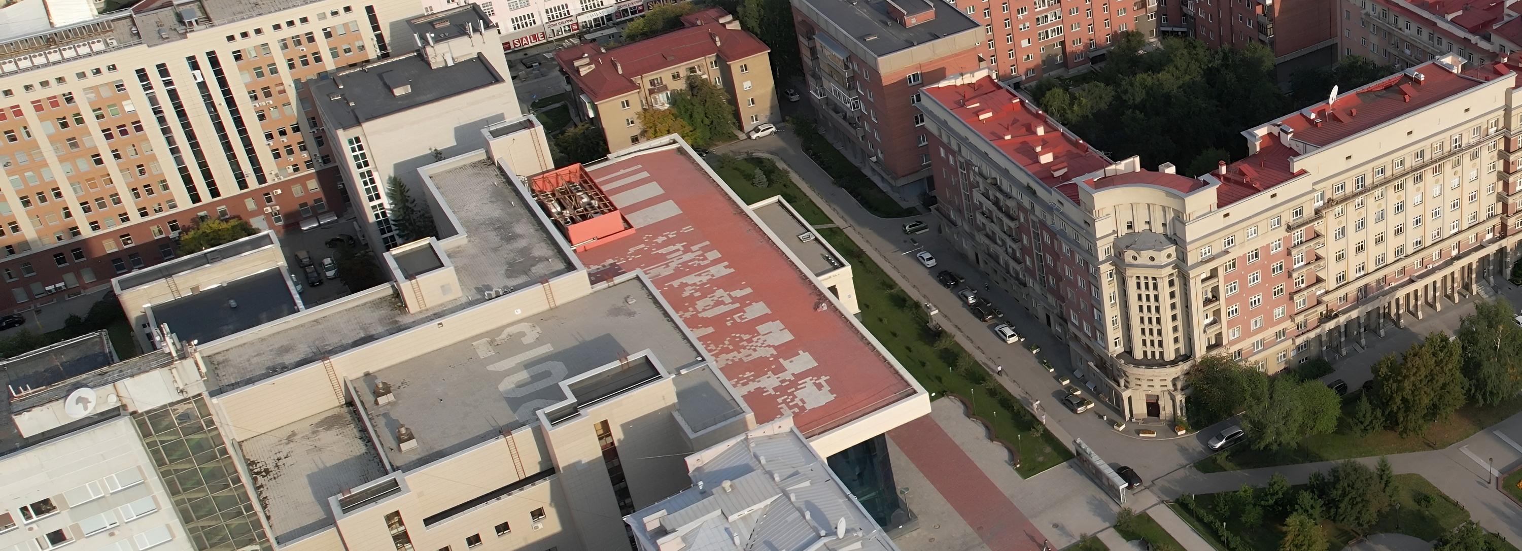 Исчезнувшую с крыши зала Каца огромную надпись «Новосибирск» восстановят