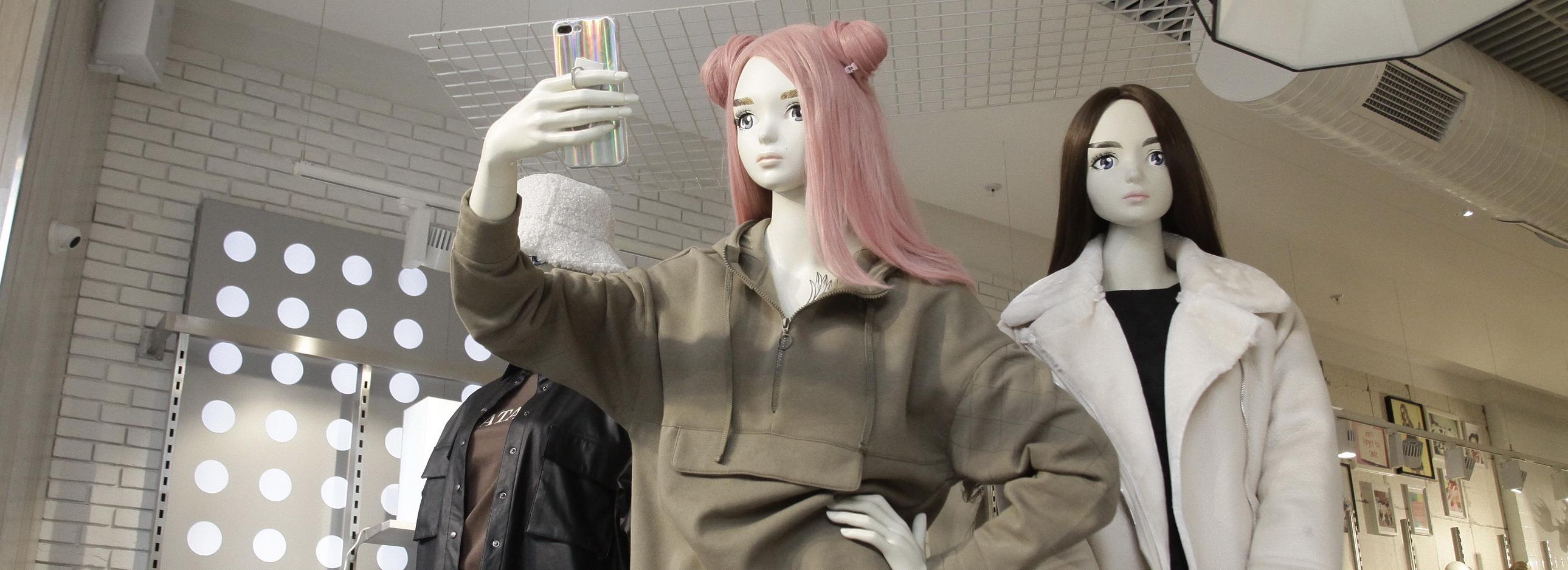 Русский стиль против Запада: модный эксперт назвала тренды зимы-2025