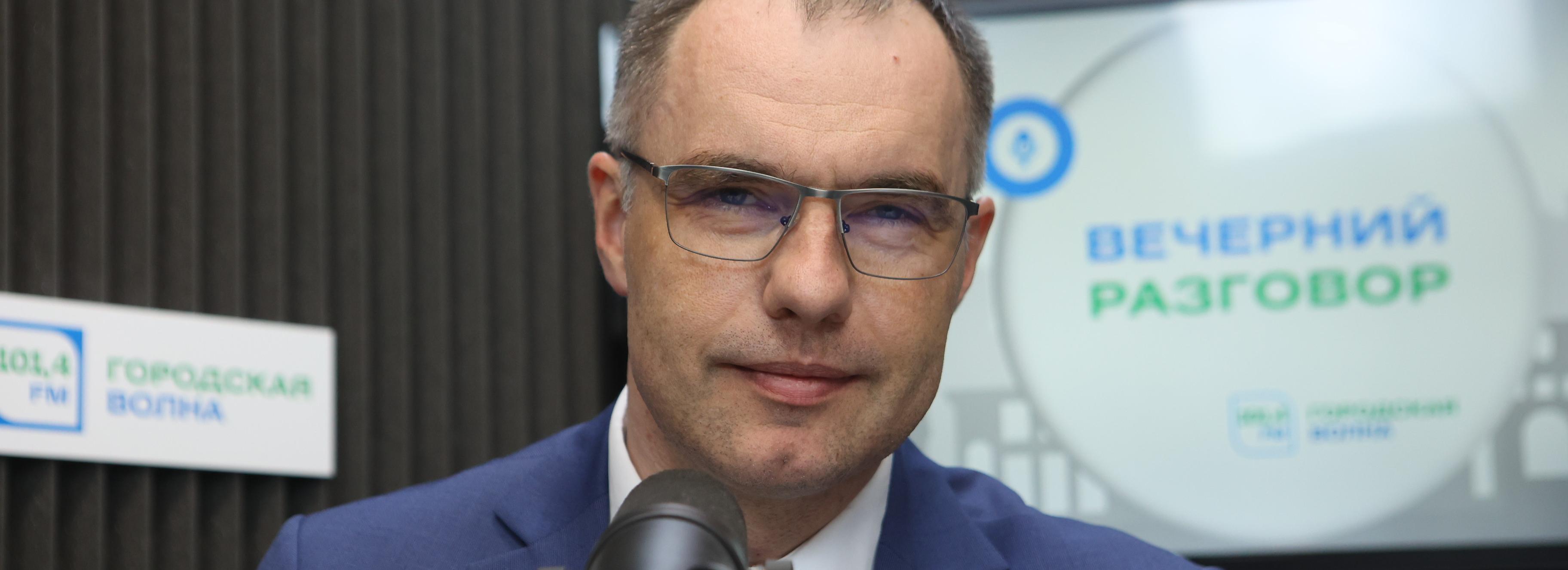 Как убирают снег в Новосибирске — слушайте на Горволне