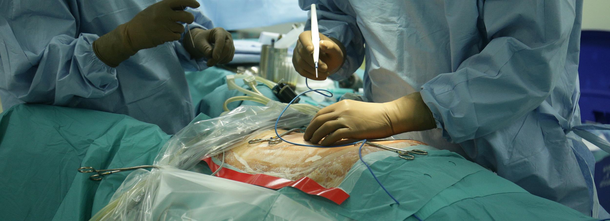 Новосибирский хирург дистанционно устранил аритмию пациенту из Шанхая