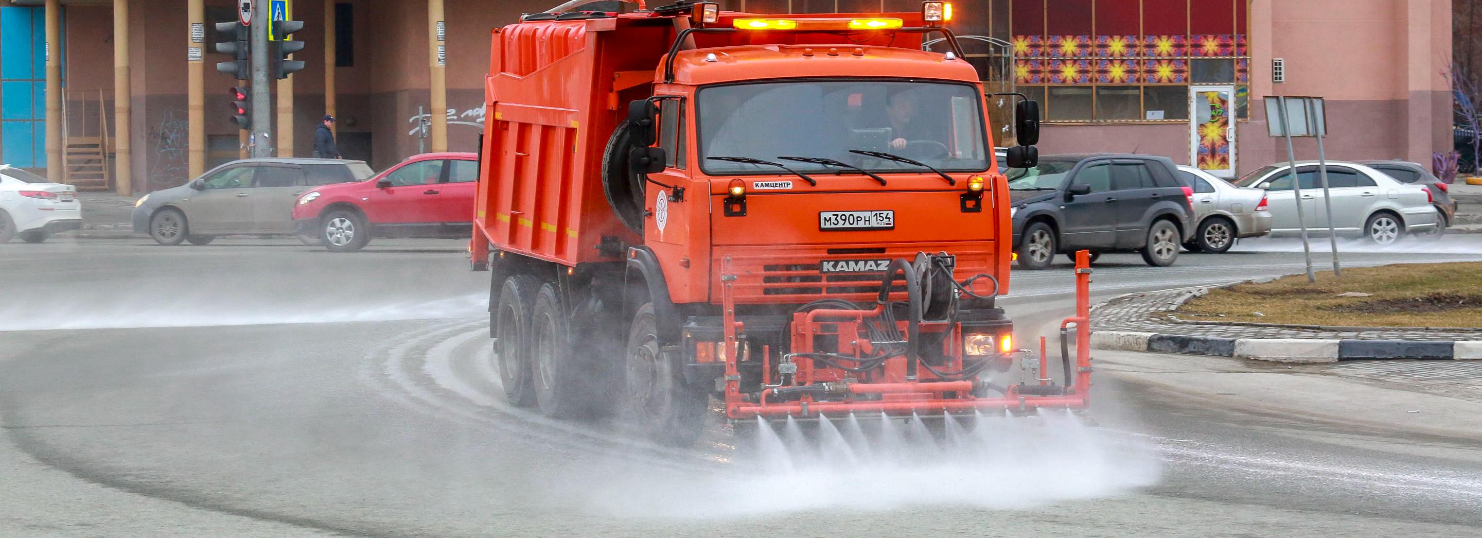 Центральные улицы Новосибирска отмоют шампунем к майским праздникам