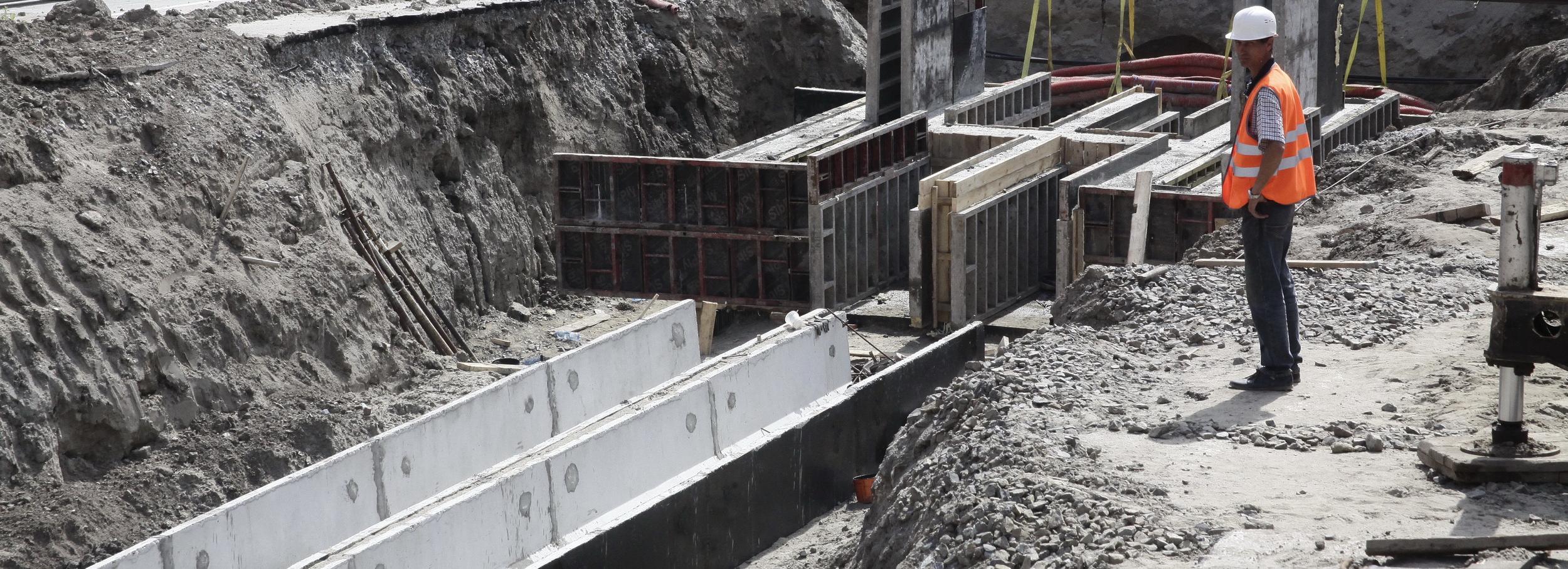 Возле ДК Попова на улице Зыряновской раскопали перекрёсток