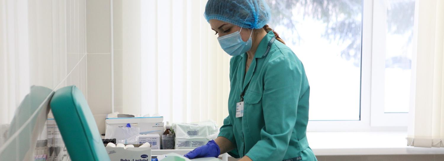 Как будут работать поликлиники в новогодние праздники в Новосибирске