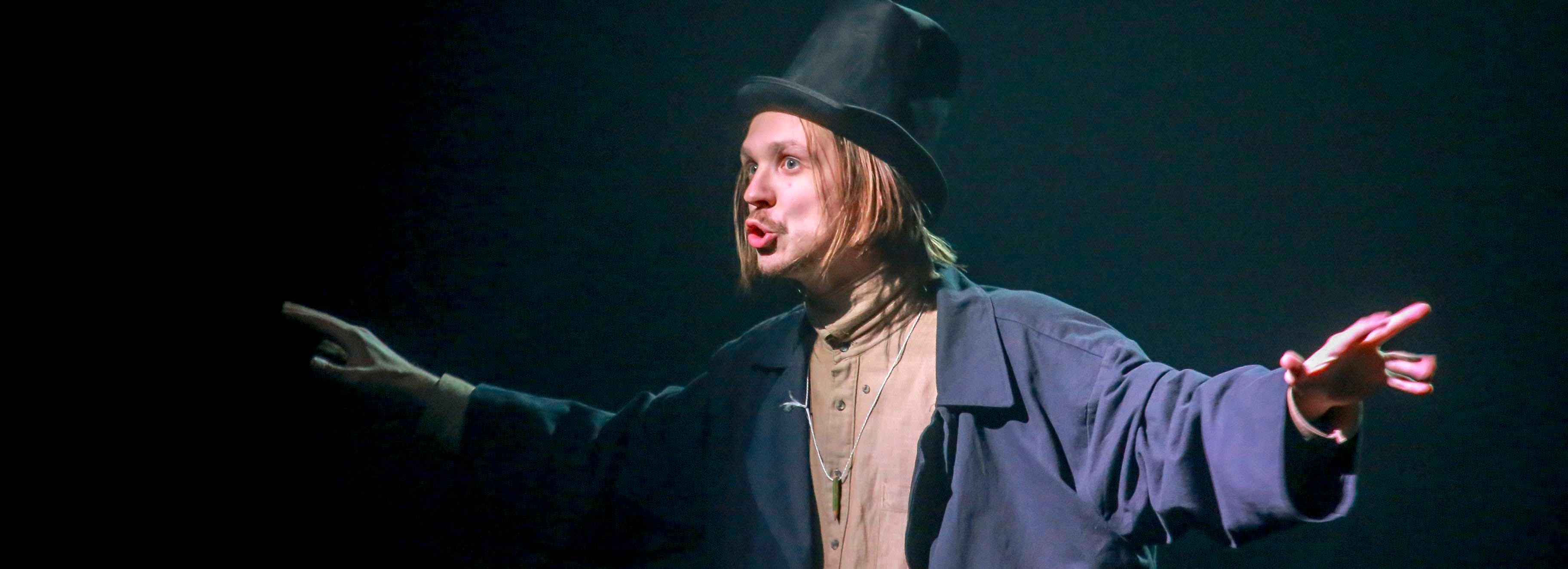 Раскольников в кедах прочитал рэп в мюзикле «Преступление и наказание»