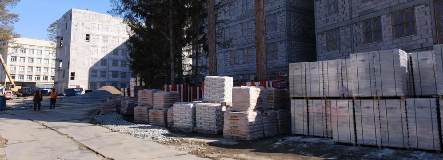 Коробки готовы: на стройку нового кампуса НГУ пустили журналистов