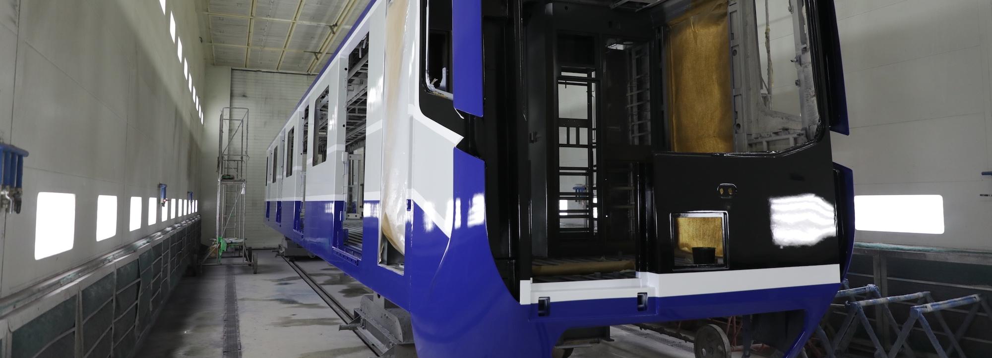 Как красят вагоны для новосибирского метро — показали на заводе в Мытищах