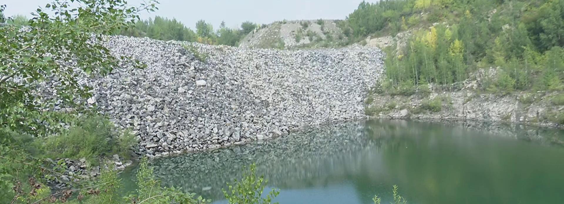 Экскурсии на глубине 100 метров запустили в работающем карьере Борок