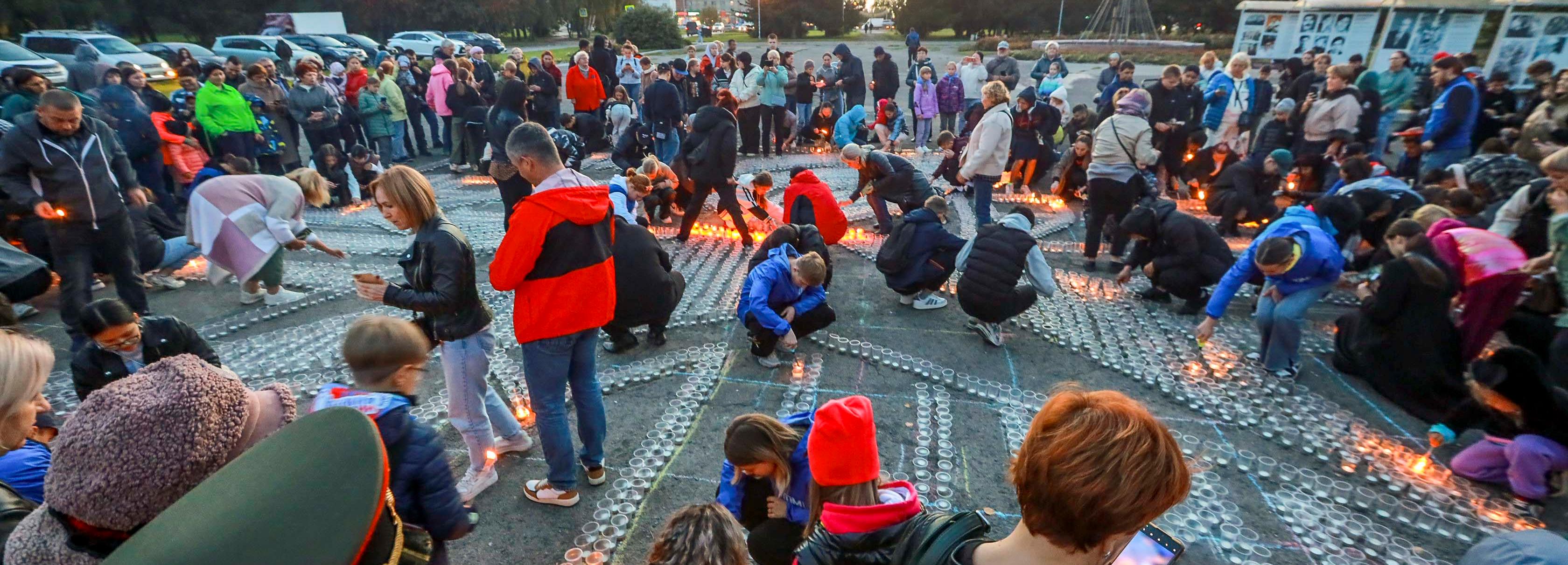 Огненный рисунок войны: картину из свечей выложат на Затулинке