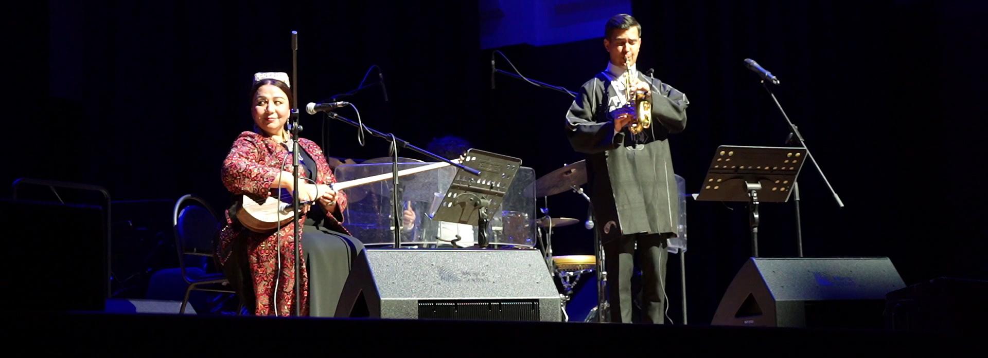 Узбекский этно-фьюжен с дутаром и дойрой открыл SibJazzFest-2025
