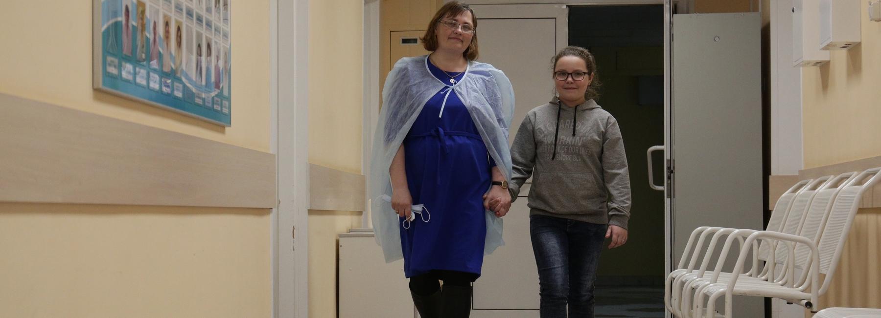 Об аборте не думала: женщина с раком шейки матки родила здорового малыша