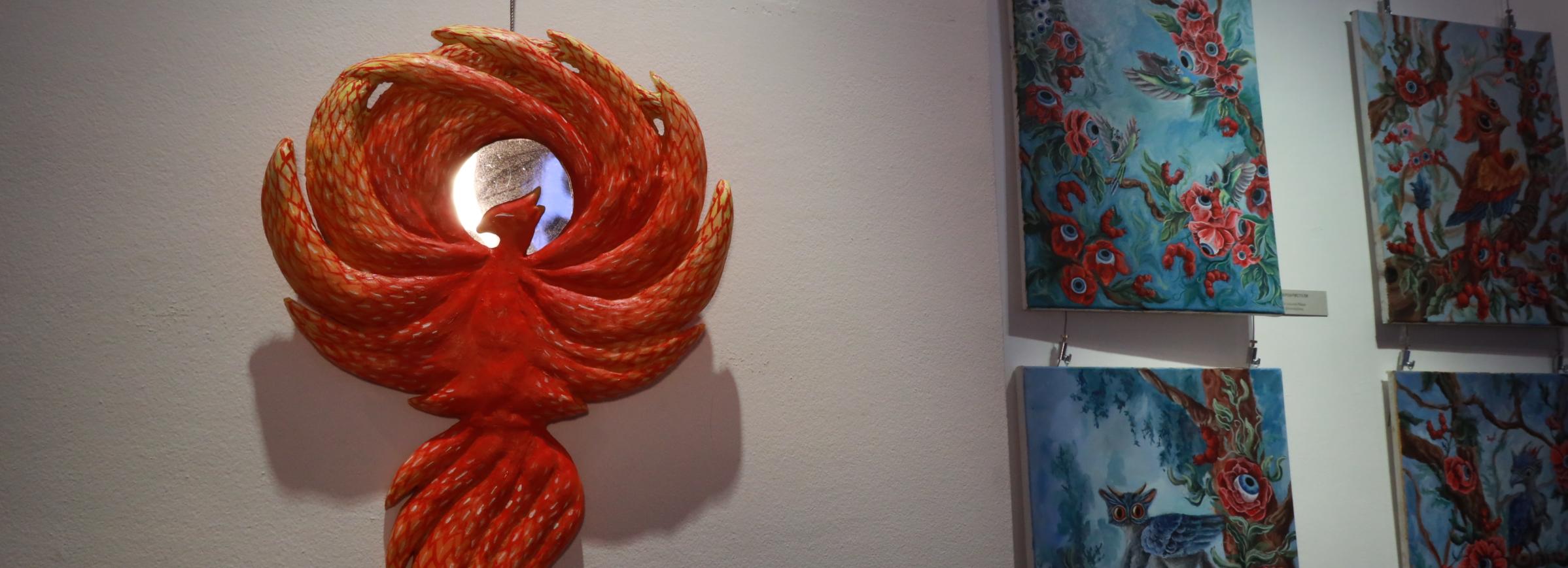 Магия искусства: креативная выставка молодых дизайнеров открылась в ЦК19