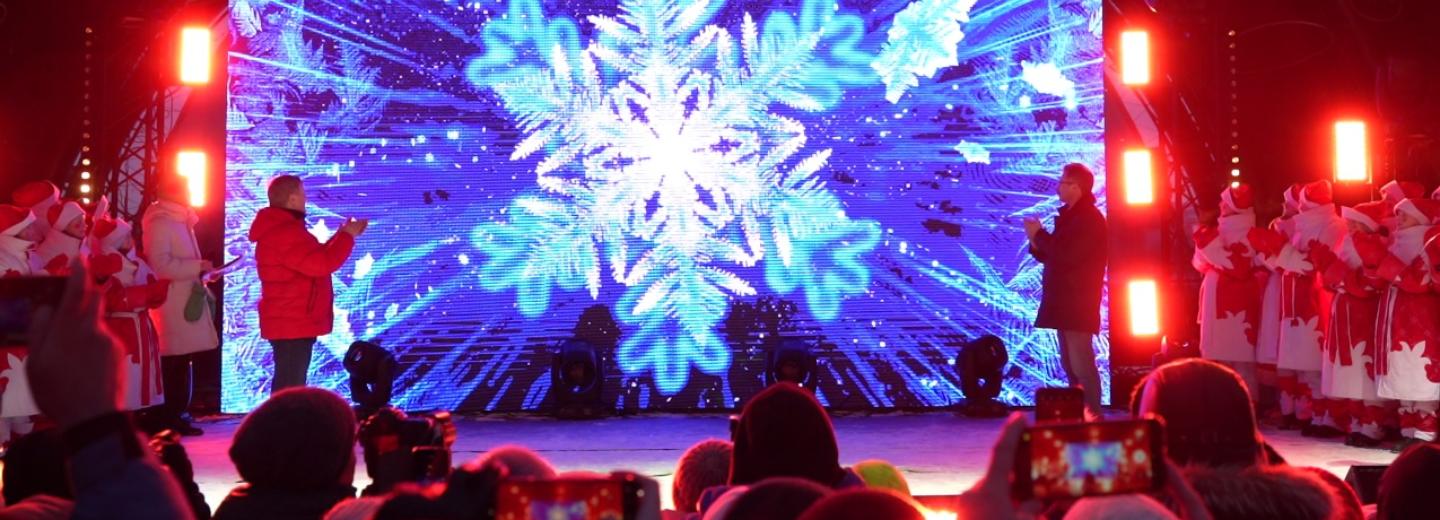 Символ новогодней столицы России перешёл от Новосибирска к Суздалю