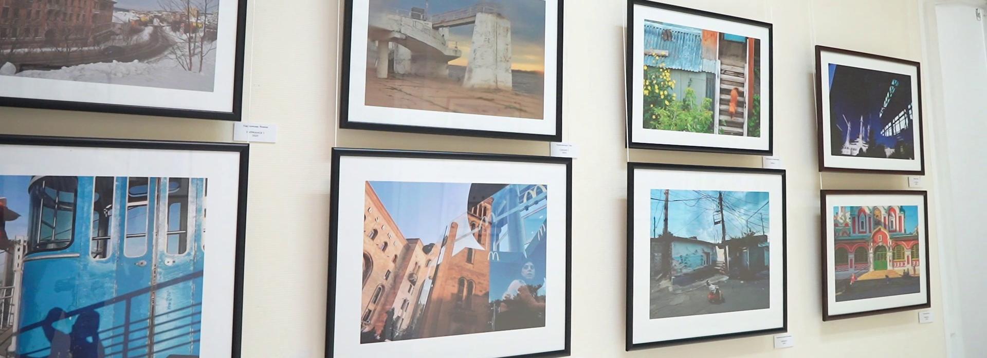 Не за тридевять земель: выставку «Другие города» открыли в Новосибирске