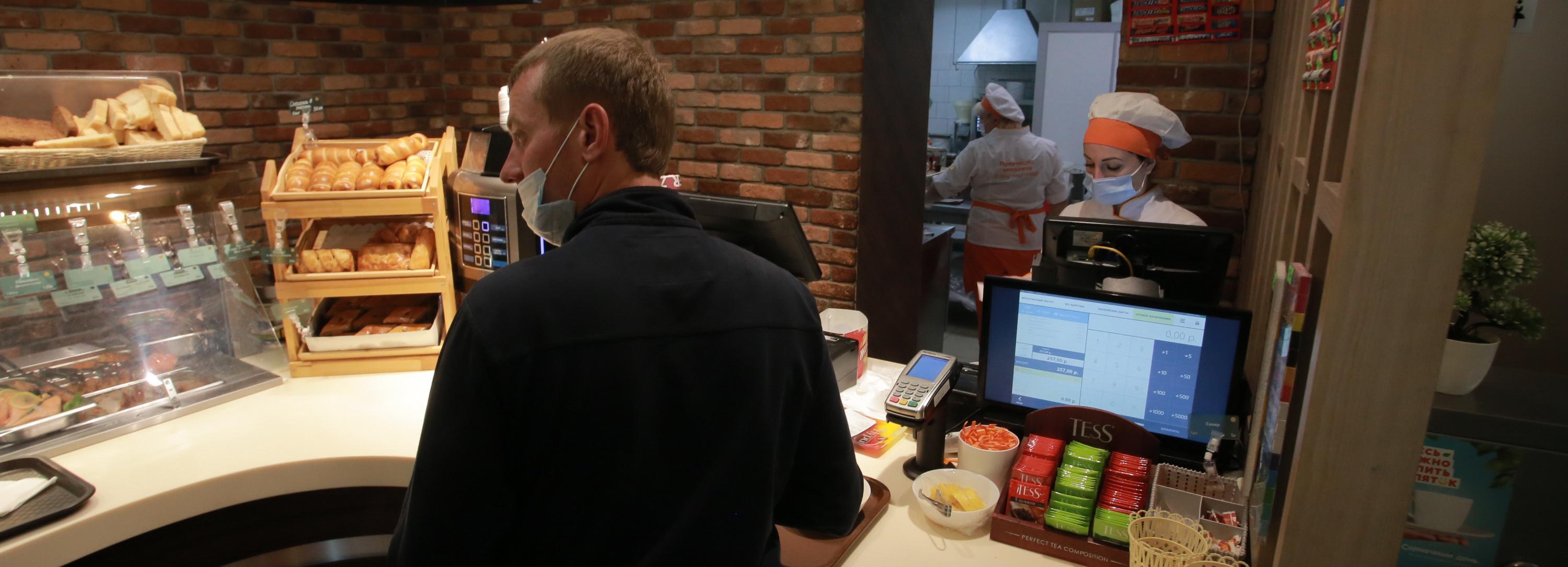 С 12 ноября новосибирцев начнут пускать в рестораны по QR-кодам