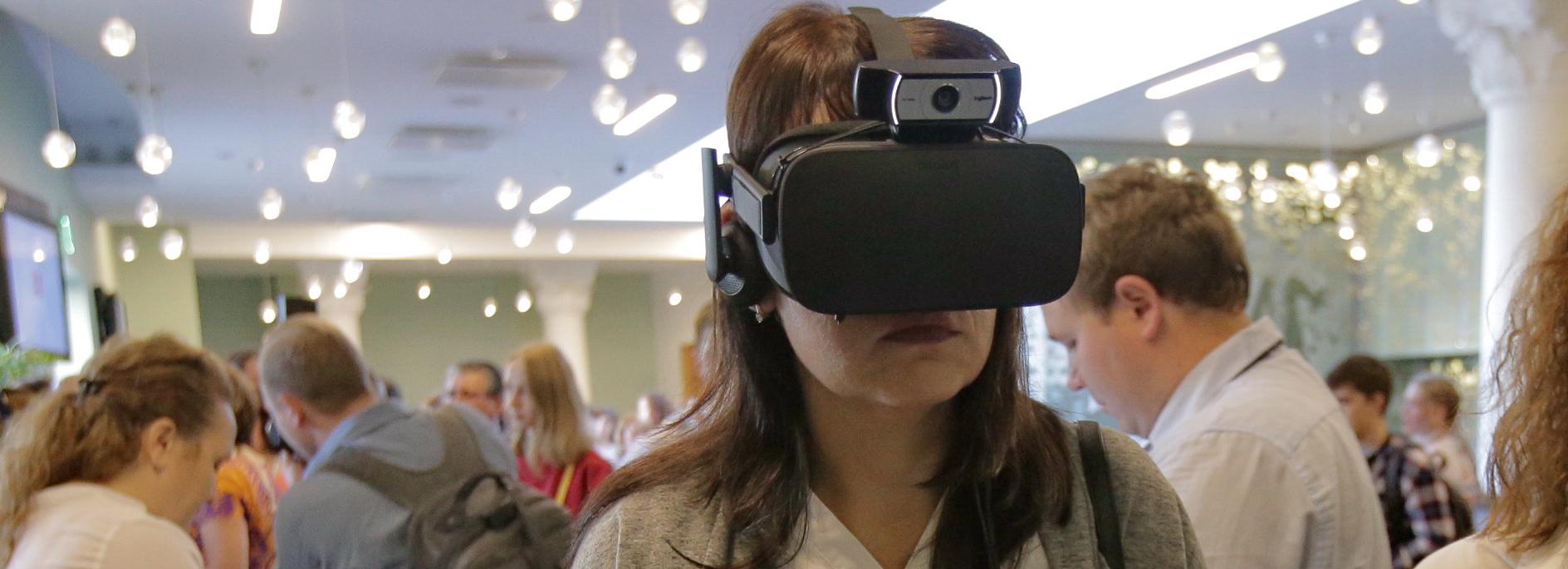 Виртуальный тур в Прагу устроили для бабушки новосибирские школьники