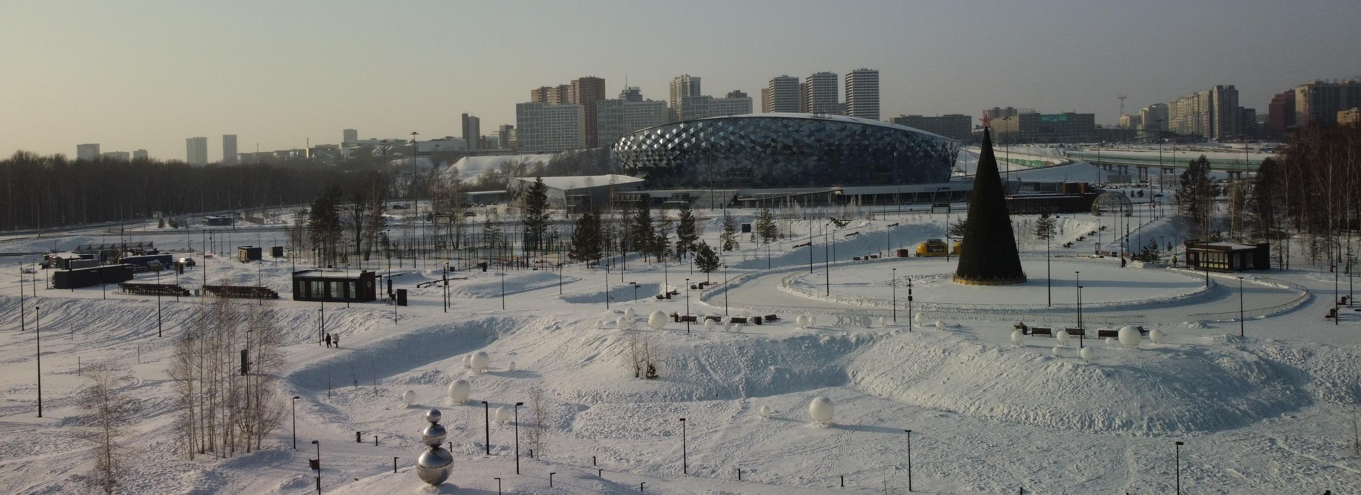 Горы чистого снега завезут в парк «Арена» — рассказываем зачем