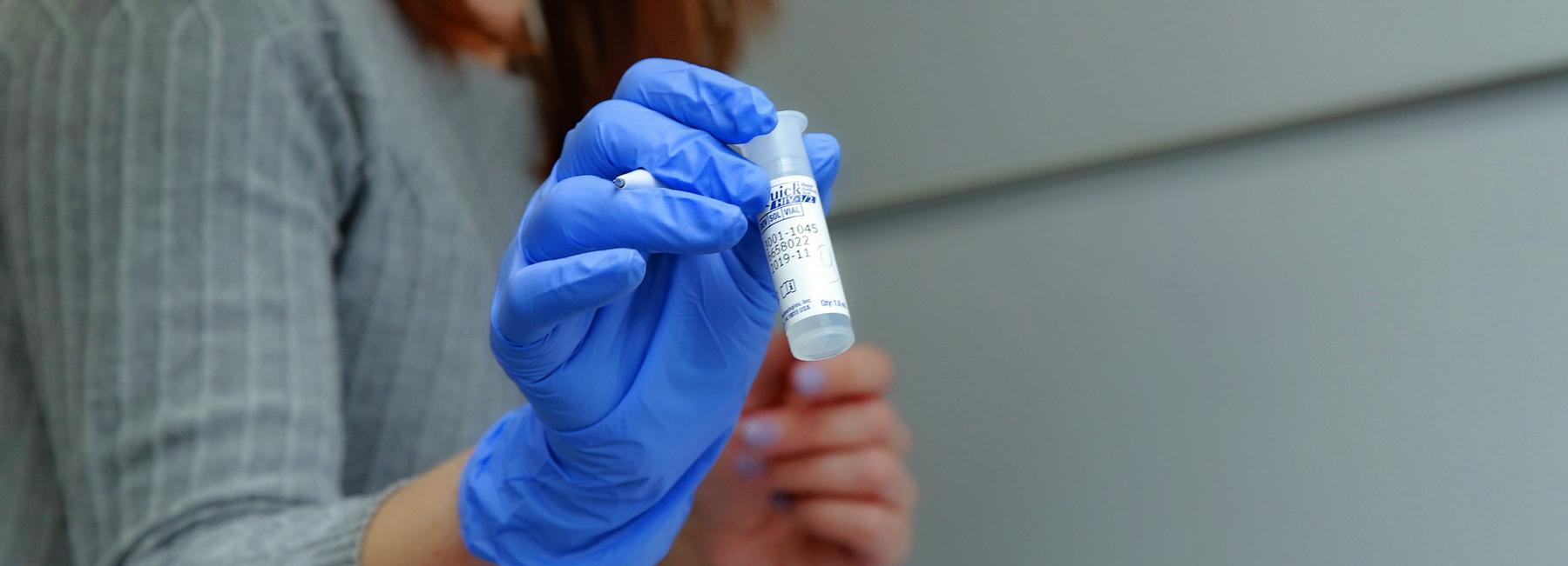 ВИЧ-мобиль до конца декабря побывает в четырёх местах Новосибирска