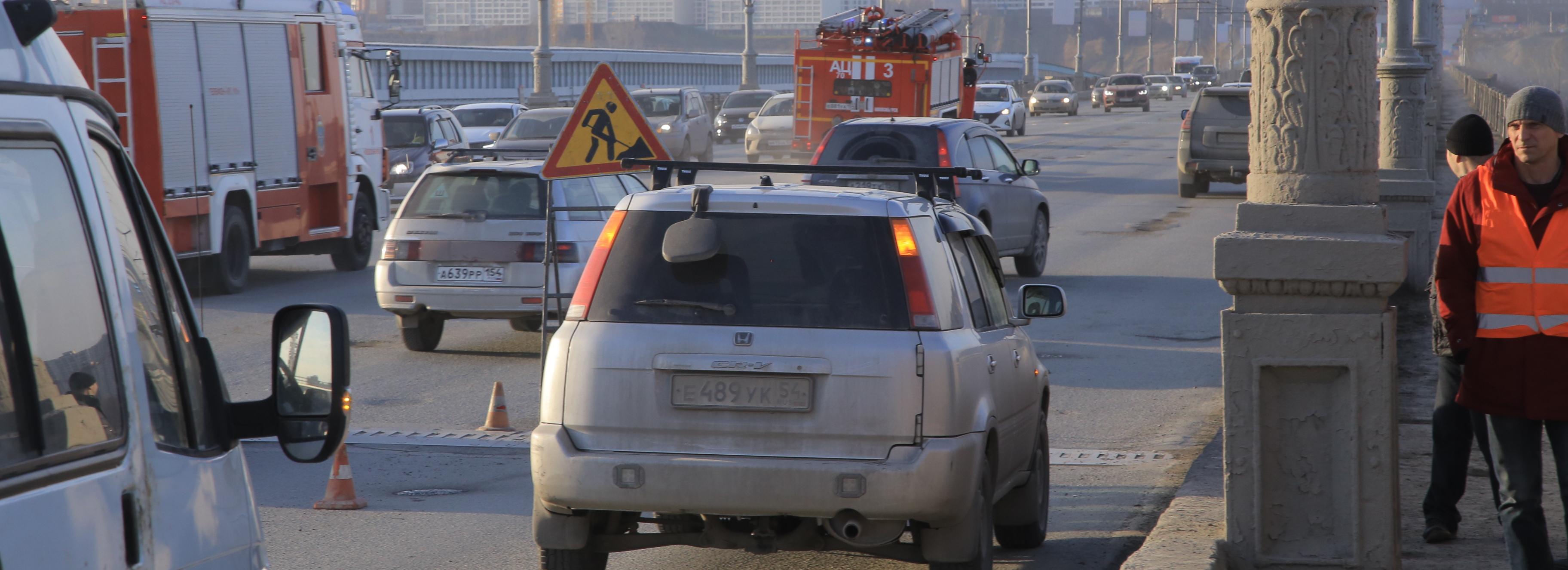 Смотровые ходы оборудуют на Октябрьском мосту Новосибирска