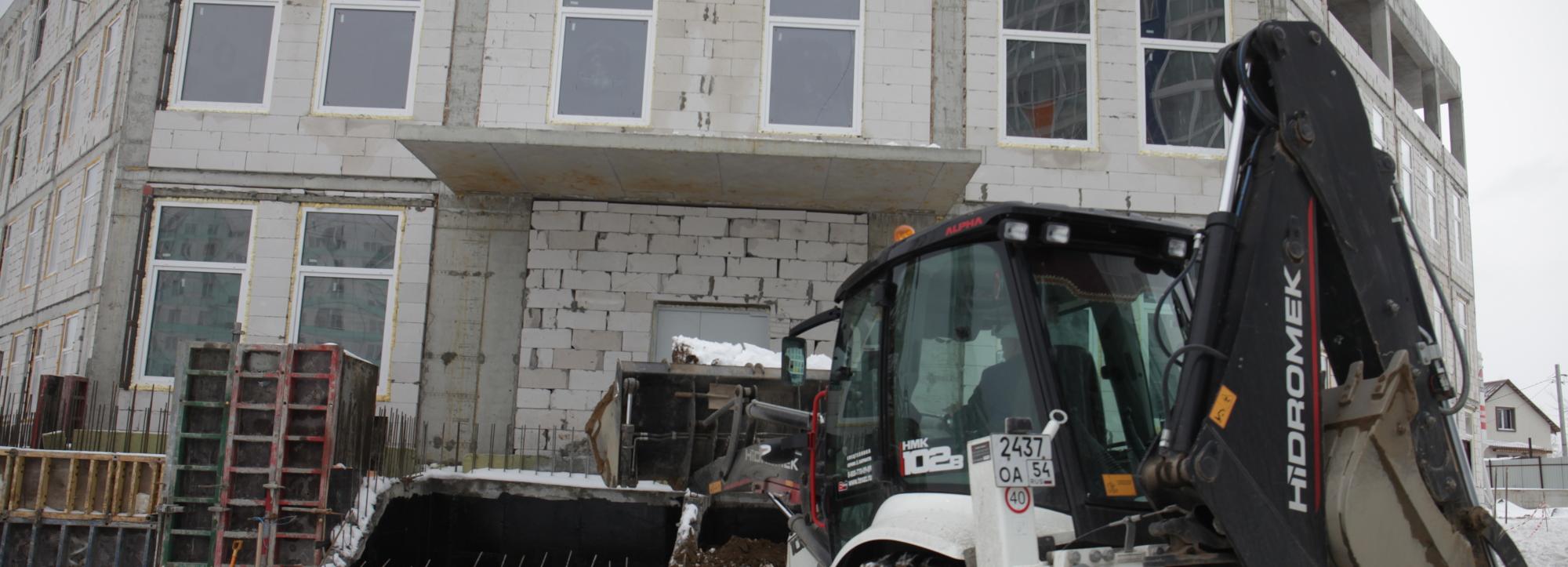 Застройщику поликлиник по ГЧП в Новосибирске объявили предостережение