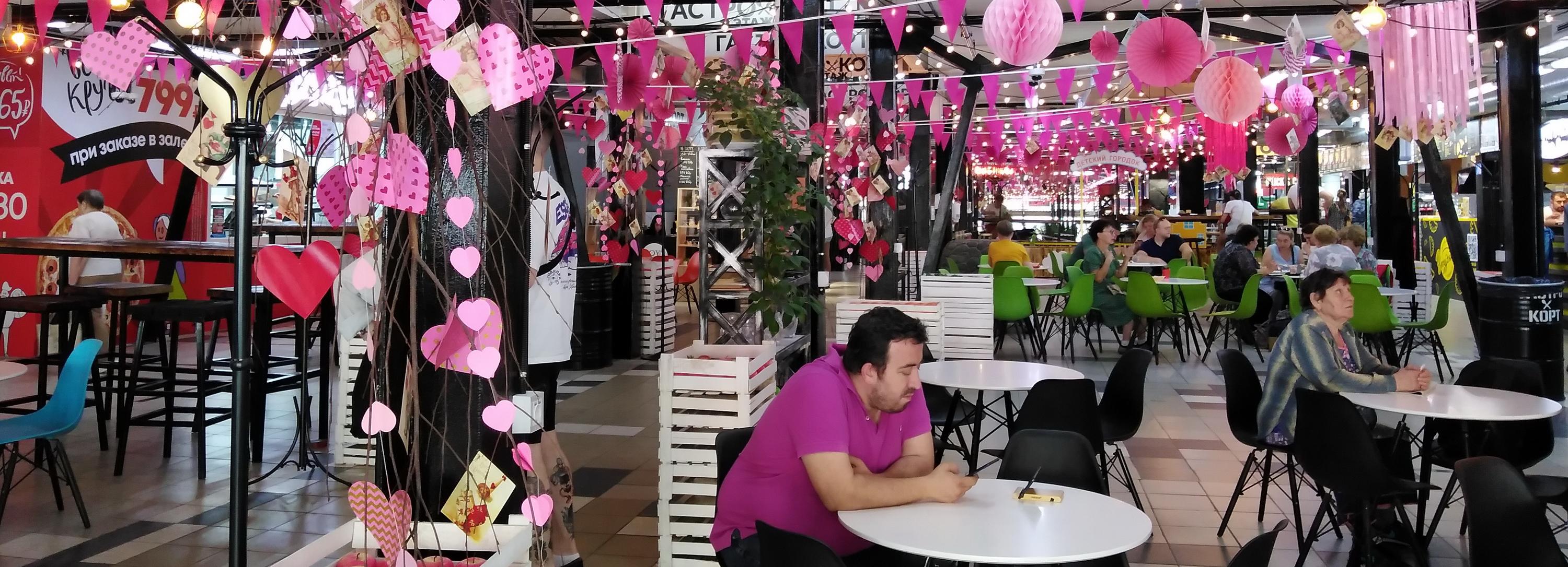 Гастрокорт на Центральном рынке: чем там кормят