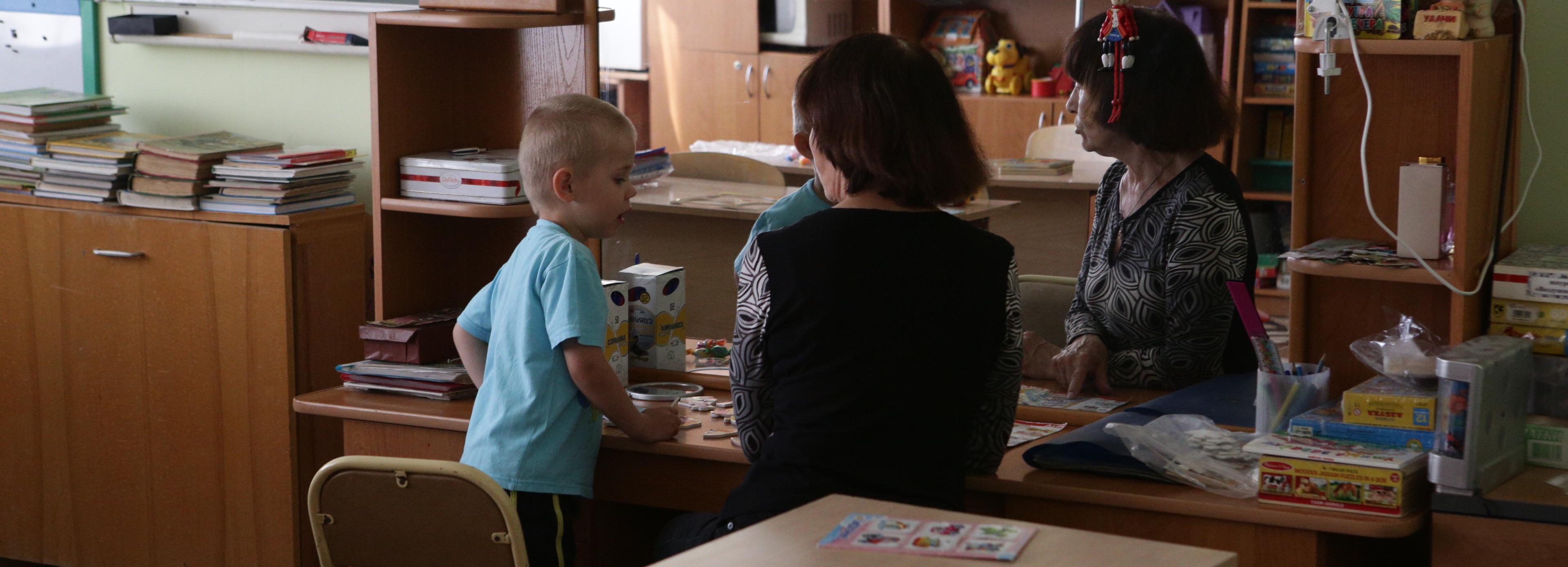 Открыт набор в школу принимающих родителей в Новосибирске