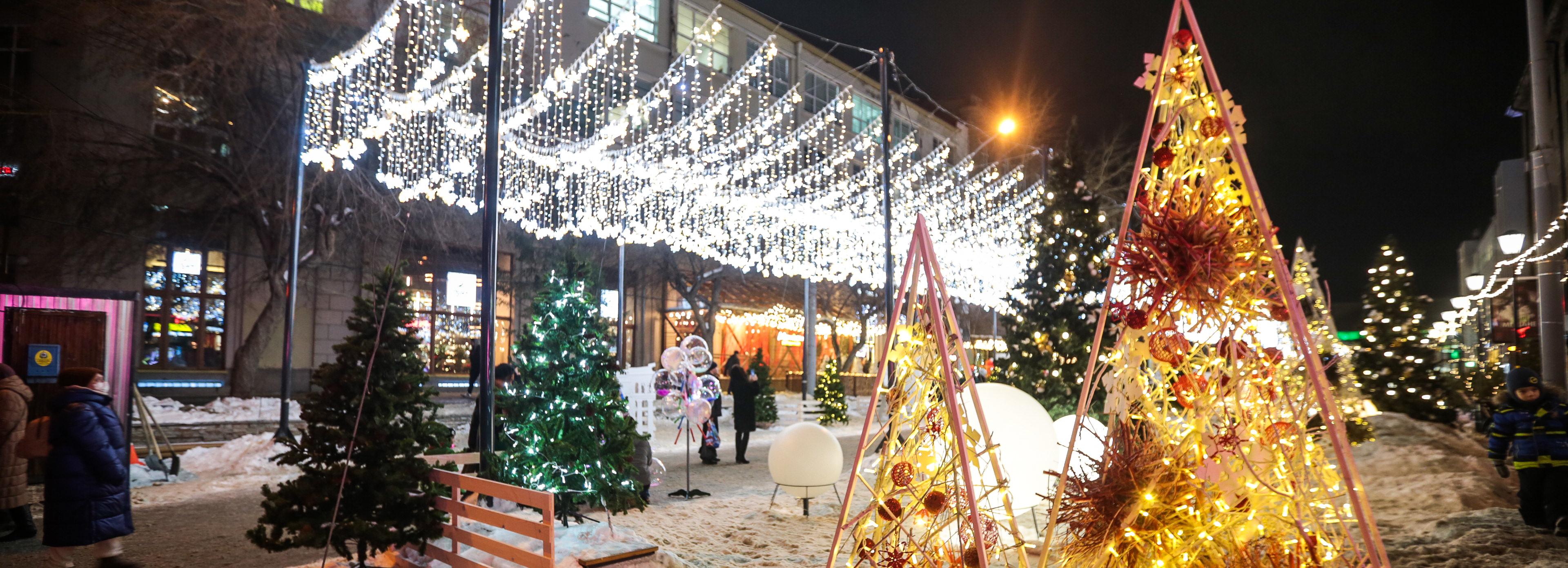 Световой потолок и десятки ёлок: стало известно, как украсят улицу Ленина