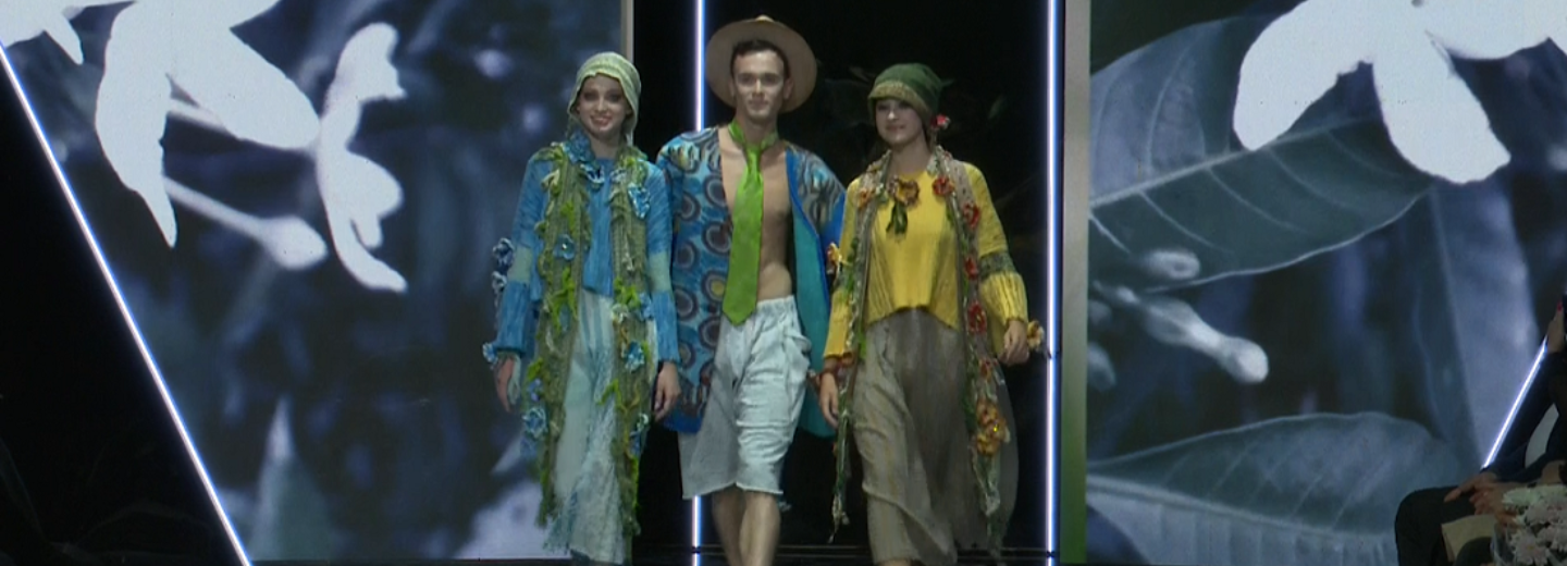 «Сибирские кутюрье» поразили зрителей необычными нарядами